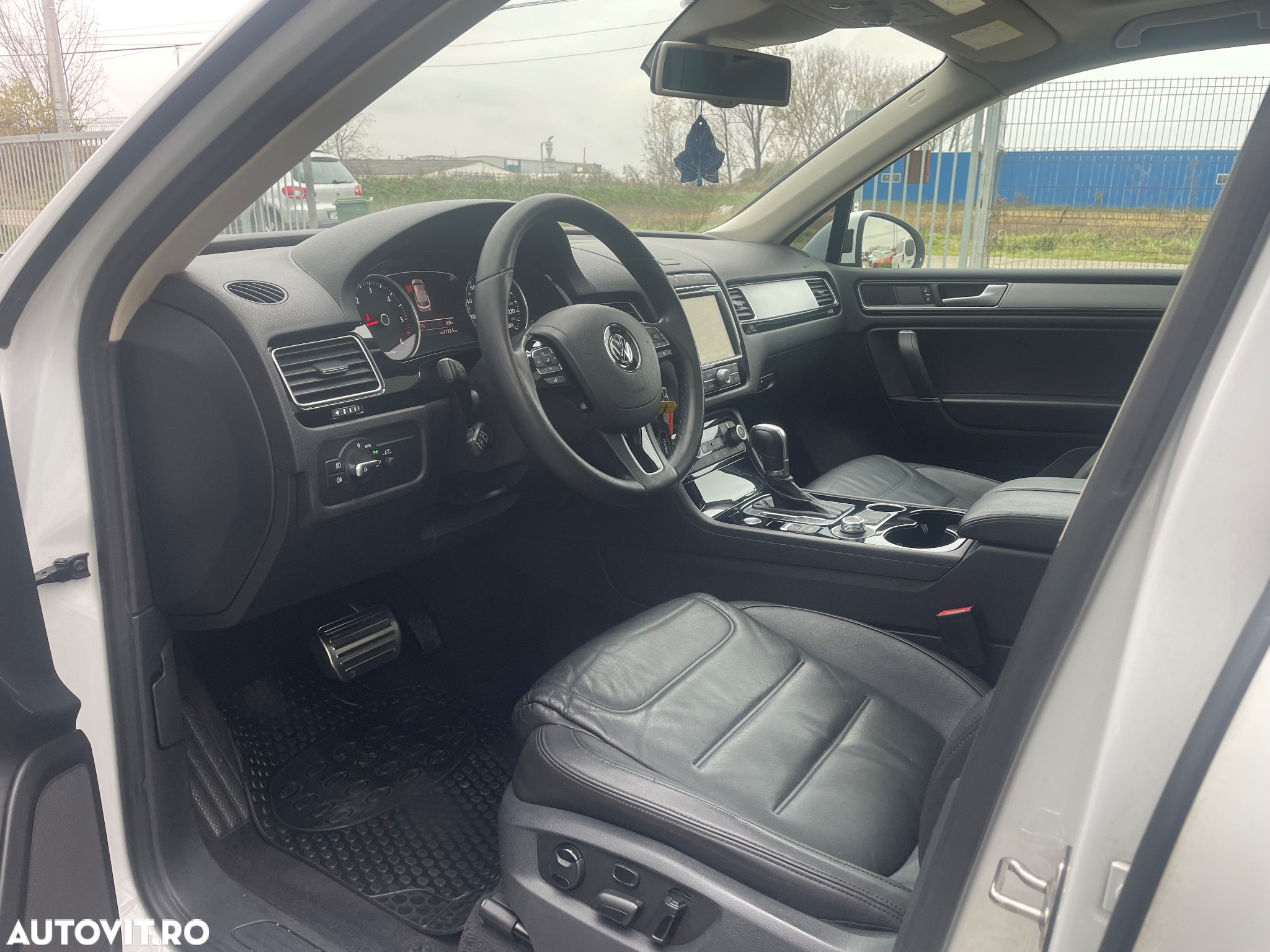 Volkswagen Touareg V6 TDI BMT Supreme Plus - 6