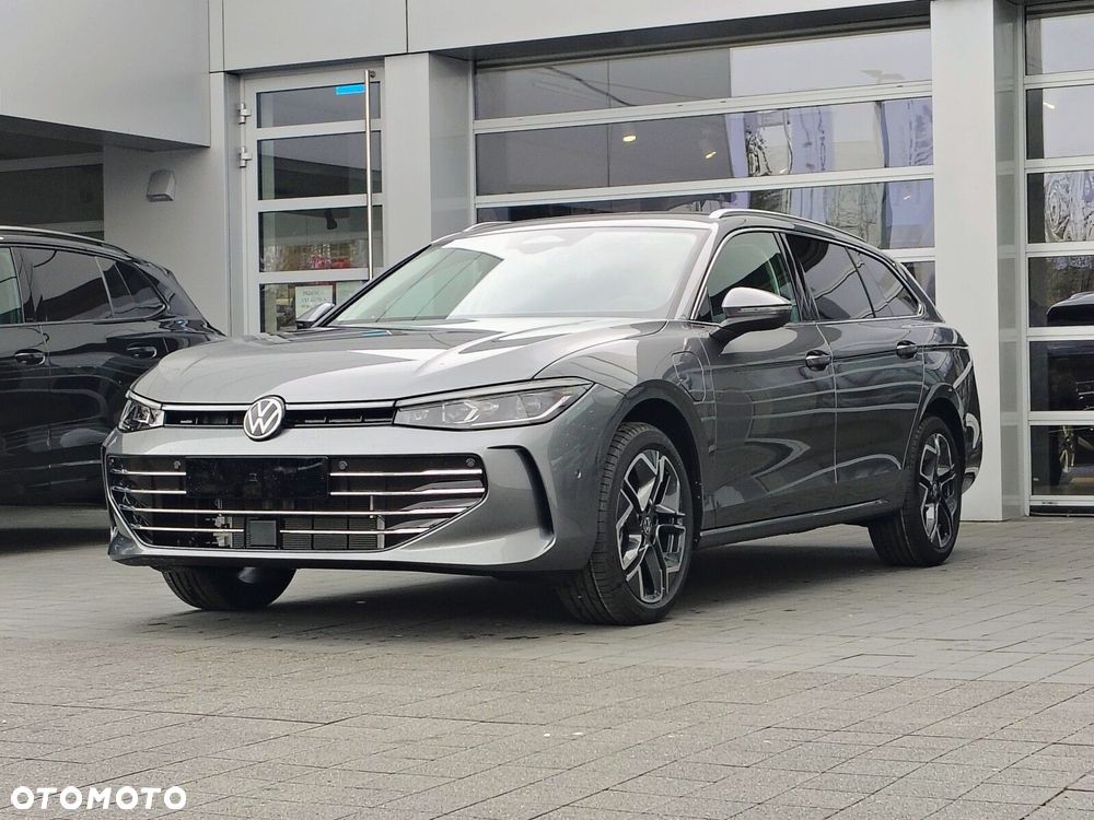 Volkswagen Passat - 4
