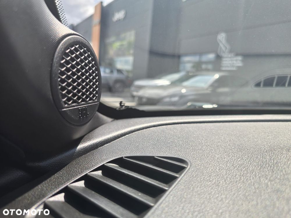 Jeep Avenger 1.2 T3 mHEV Black Edition FWD eDCT6 - 22