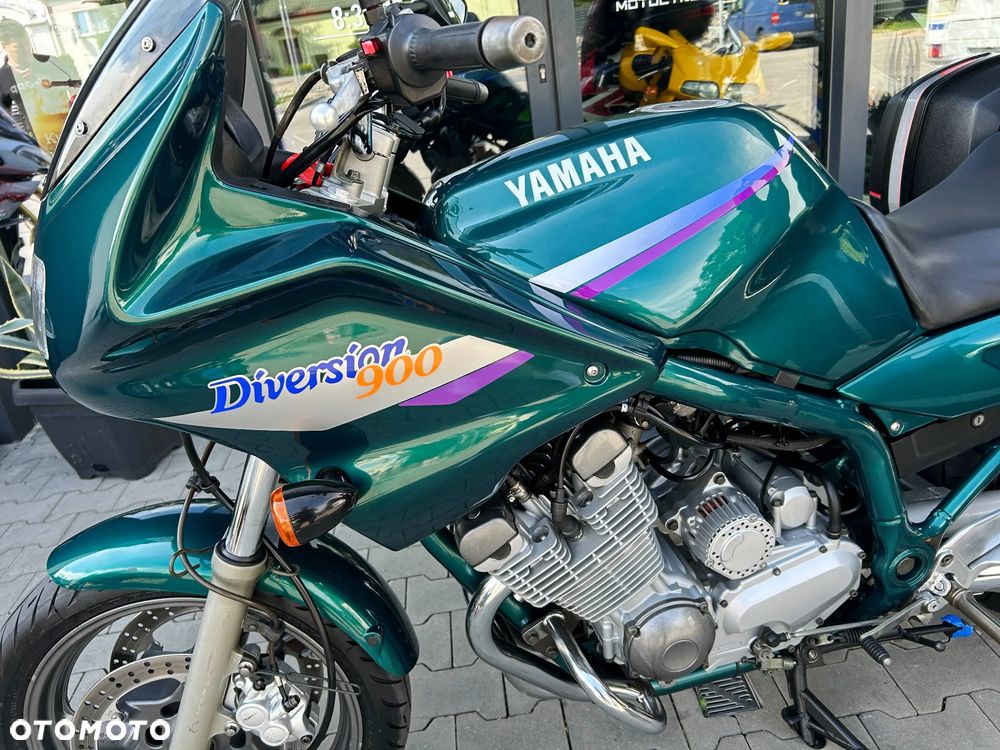 Yamaha XJ - 6