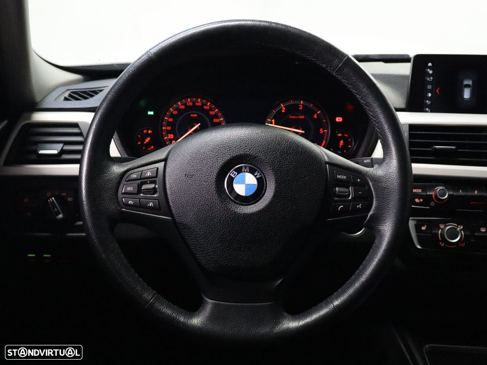 BMW 320 d Advantage Auto - 9