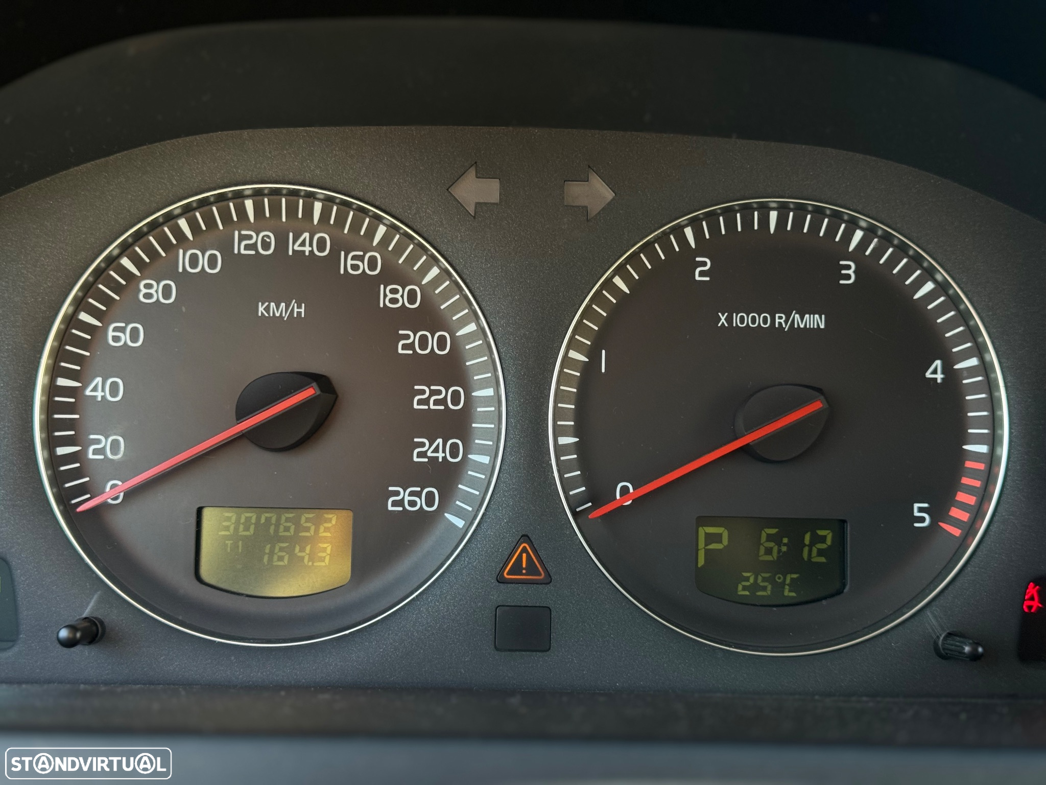 Volvo XC 90 2.4 D5 7L Executive - 9