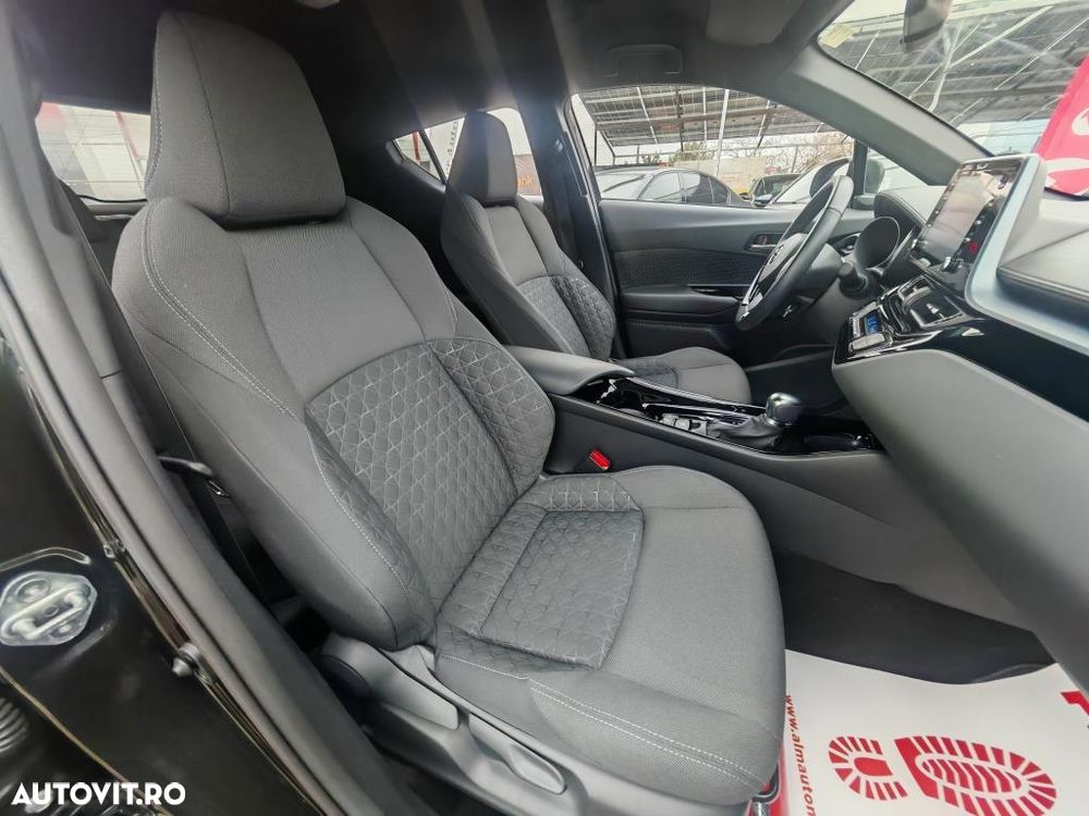 Toyota C-HR Hybrid Business-Edition - 11