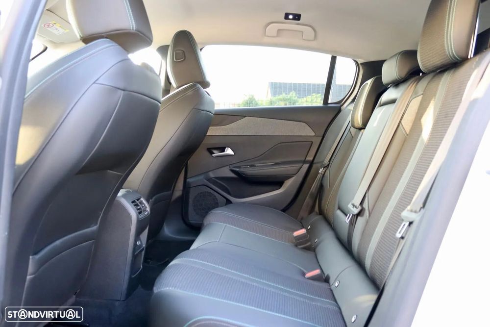 Peugeot 308 1.2 PureTech Allure Pack - 26