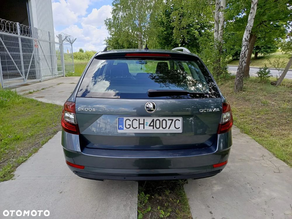 Skoda Octavia 2.0 TDI DSG Style - 6