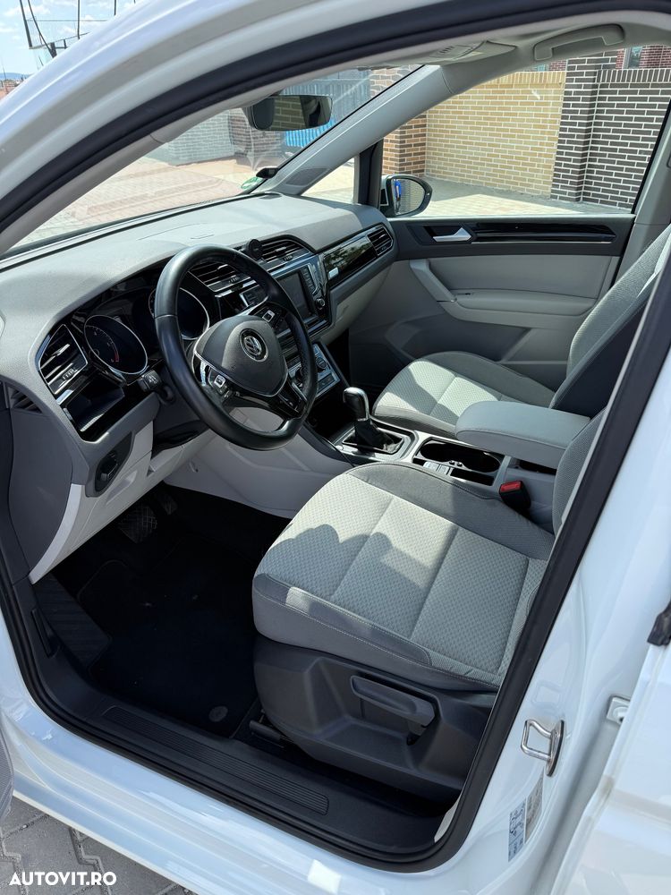 Volkswagen Touran 2.0 TDI DSG Comfortline - 8