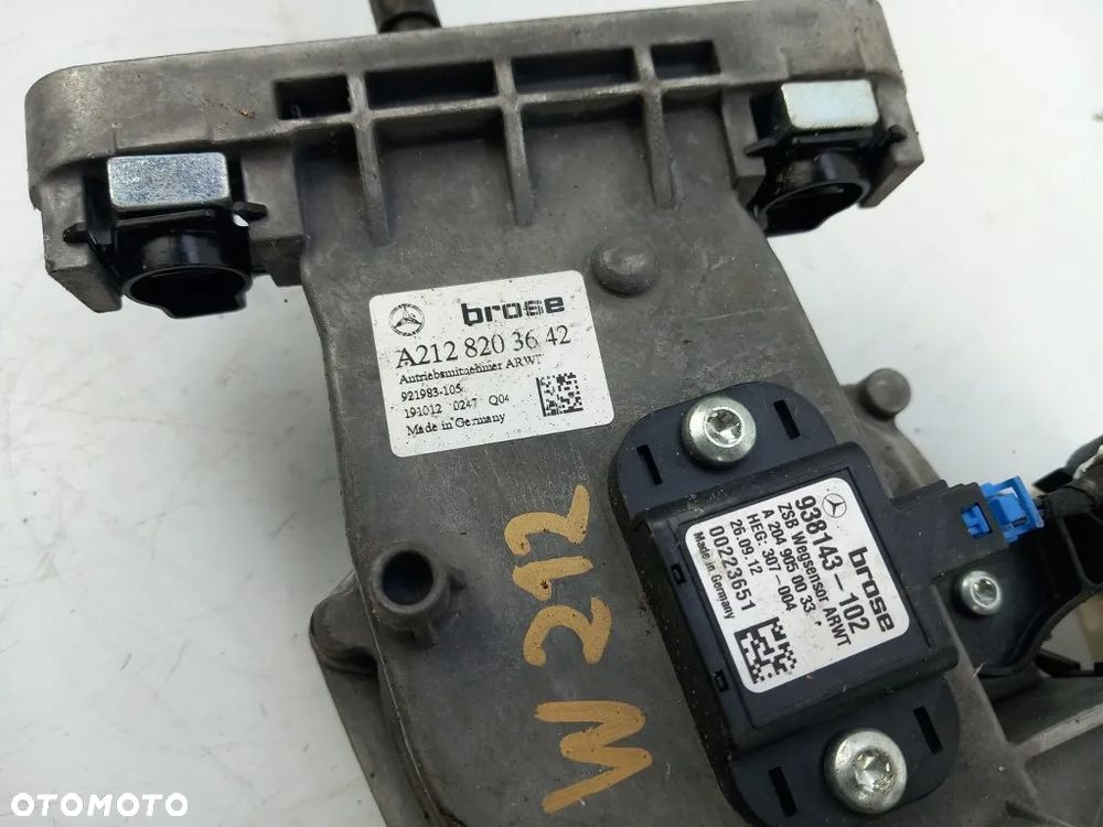 dociąg zamka klapy tylnej moduł mercedes w212 e-klassa kombi a2128203642 a2129004203 - 2