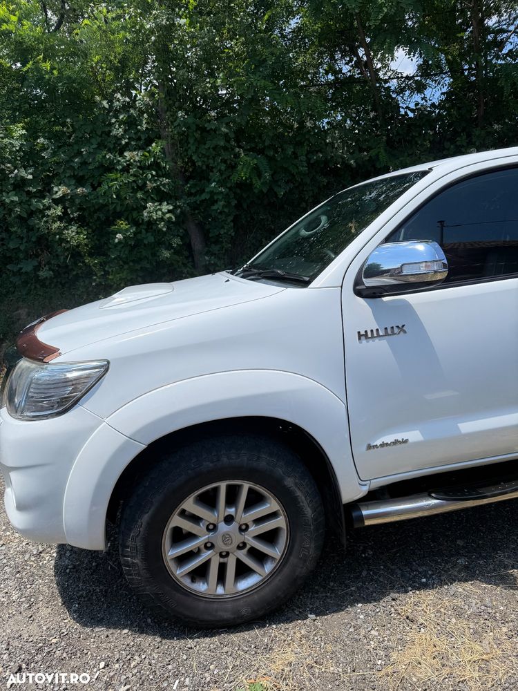 Toyota Hilux 4x4 Double Cab - 4