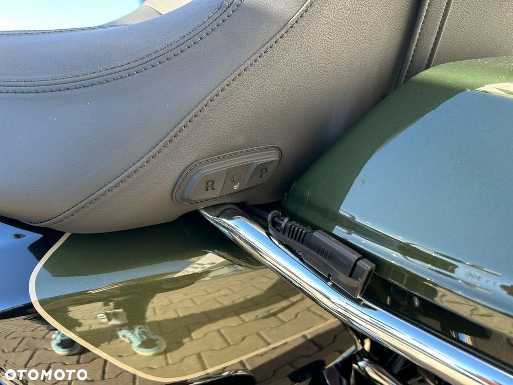 Harley-Davidson Touring Road Glide - 17