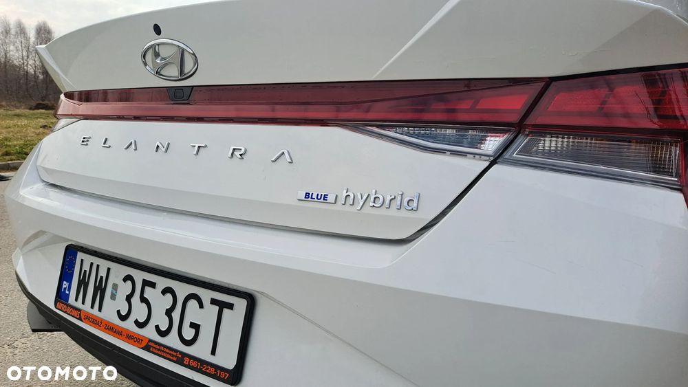 Hyundai Elantra 1.6 Comfort - 10