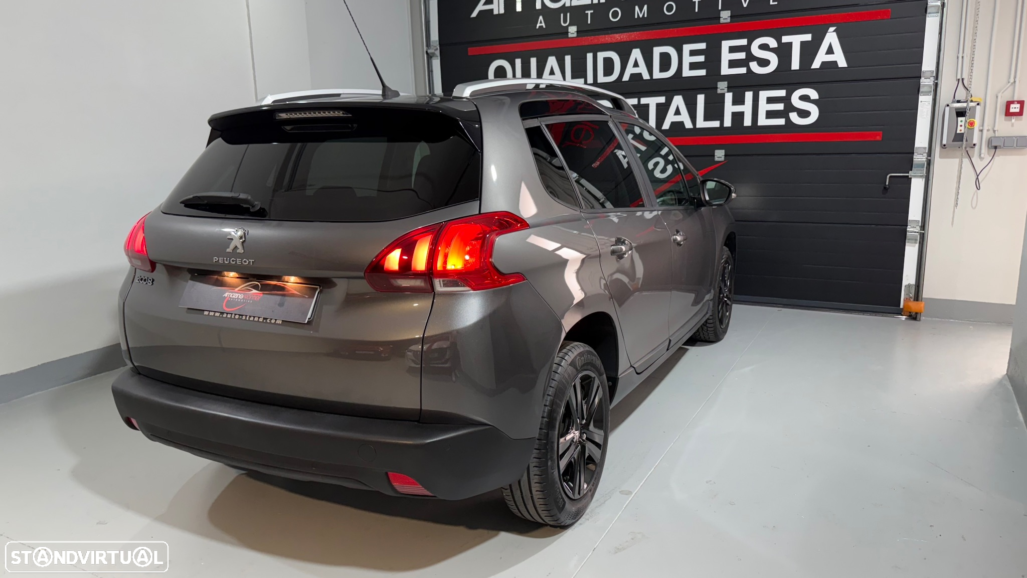 Peugeot 2008 1.2 PureTech Style - 6