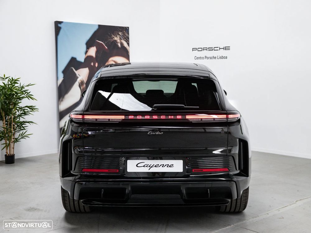 Porsche Cayenne Electric Turbo - 7