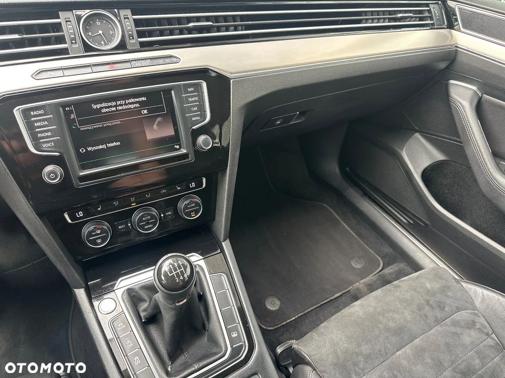 Volkswagen Passat 1.8 TSI BMT Highline - 16
