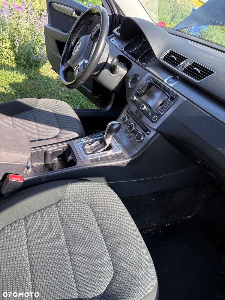 Volkswagen Passat 2.0 TDI Comfortline DSG - 14