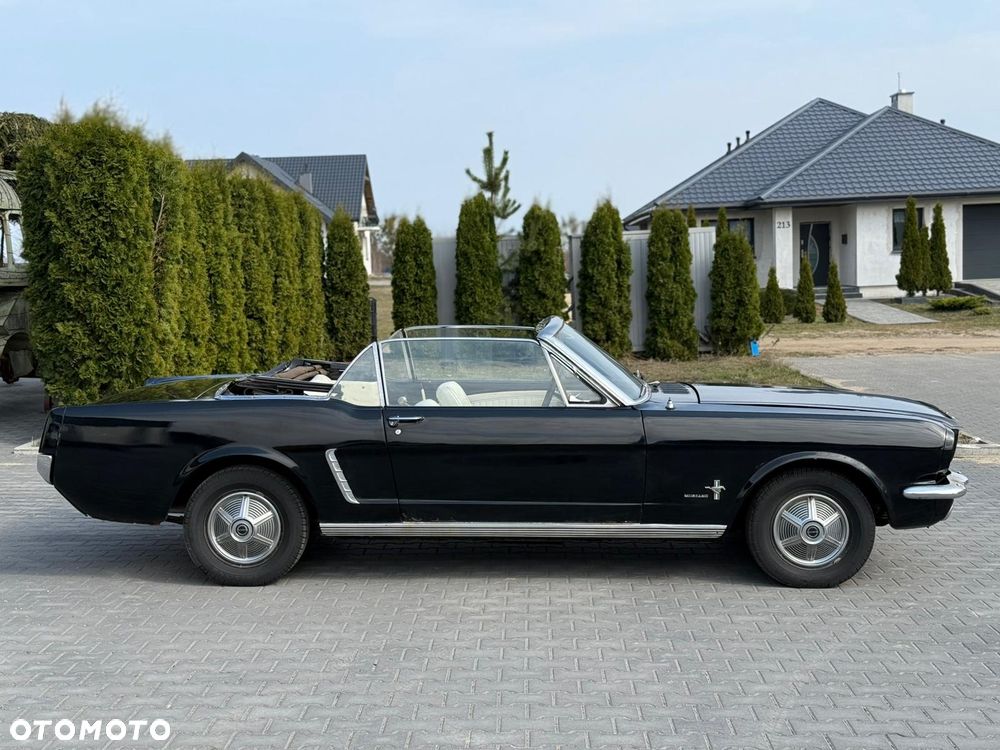 Ford Mustang - 6