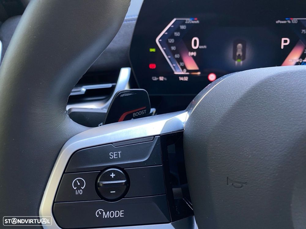 BMW iX2 eDrive20 Pack Desportivo M - 7