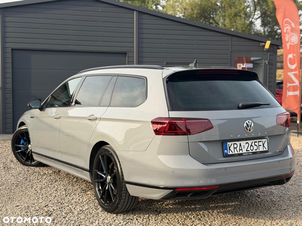 Volkswagen Passat 2.0 TDI SCR 4Motion DSG Elegance - 9