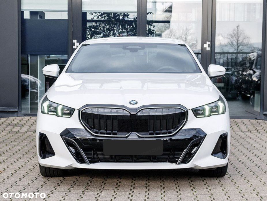 BMW Seria 5 520d xDrive mHEV M Sport - 7