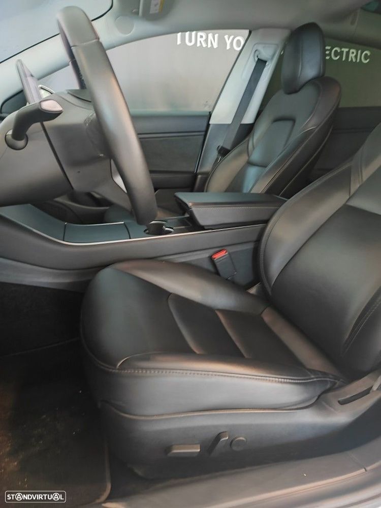 Tesla Model 3 Standard Range Plus RWD - 4