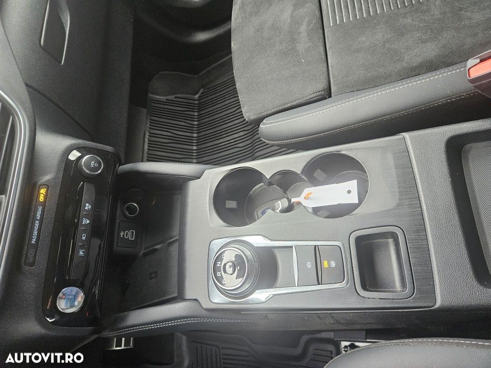 Ford Kuga - 15