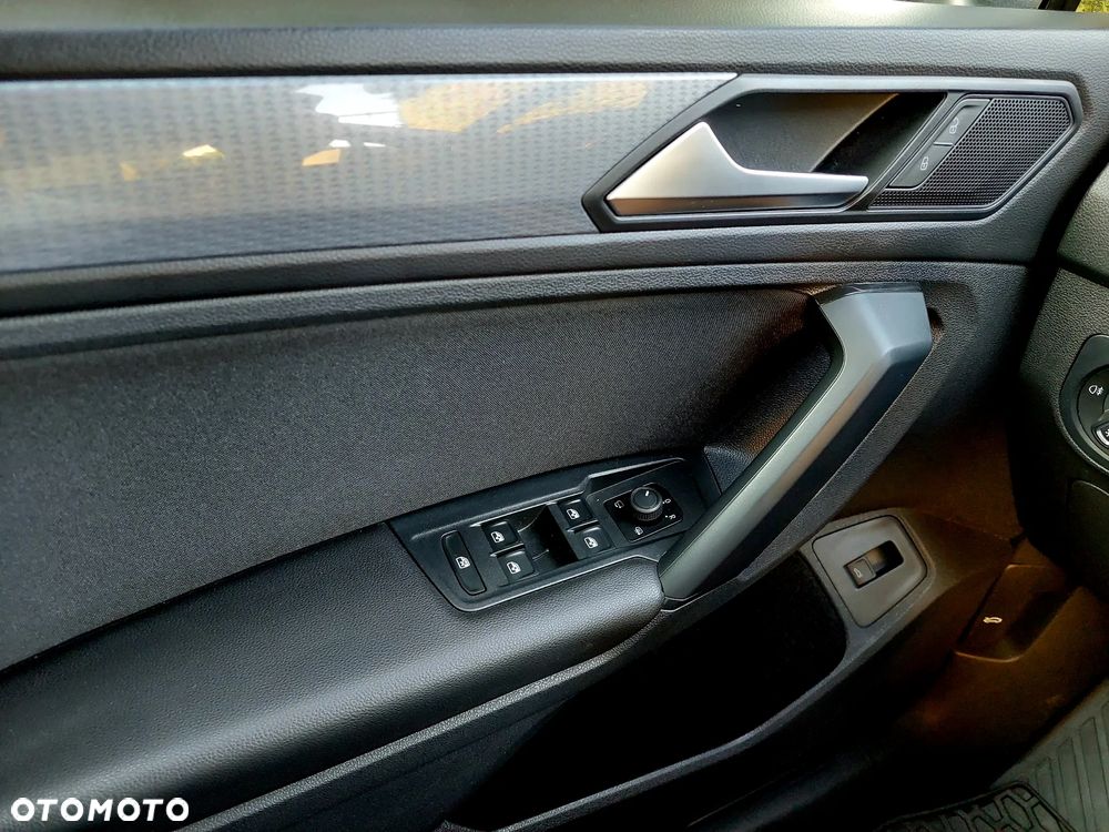 Volkswagen Tiguan - 21