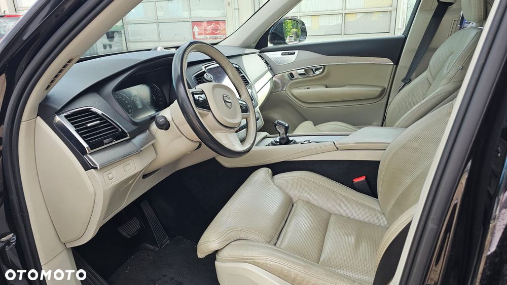 Volvo XC 90 - 15