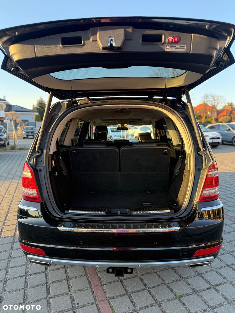 Mercedes-Benz GL 450 - 10