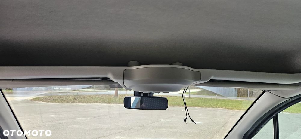 Citroën Berlingo Multispace e-HDi 90 FAP EGS6 Exclusive - 17