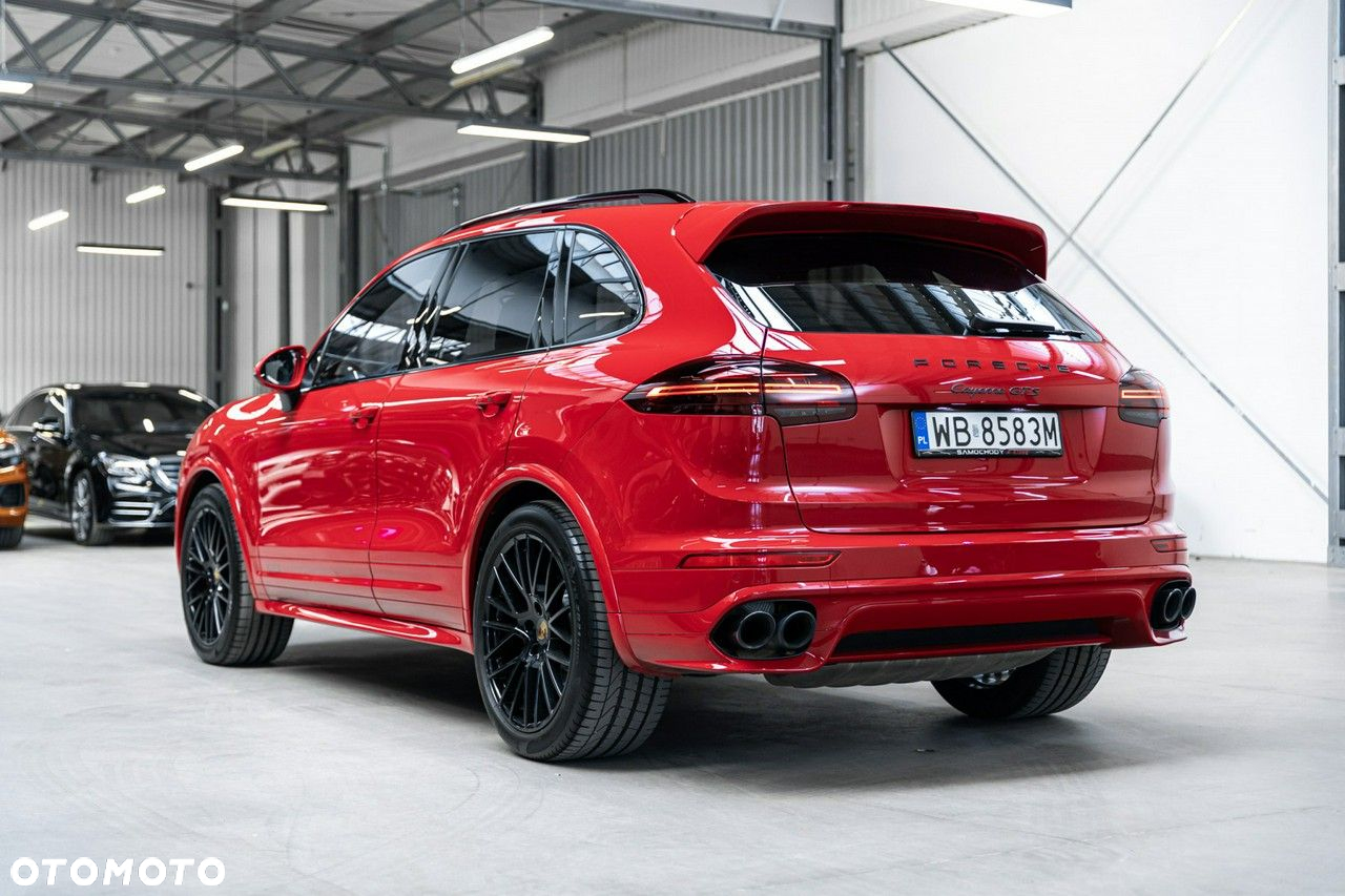 Porsche Cayenne GTS - 9