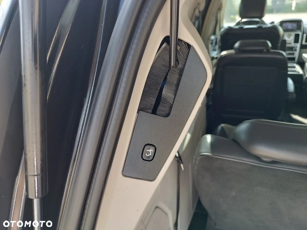 Chrysler Grand Voyager 2.8 CRD Automatik Limited - 24