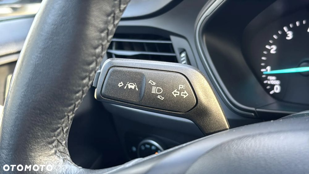 Ford Focus 1.0 EcoBoost Trend - 13