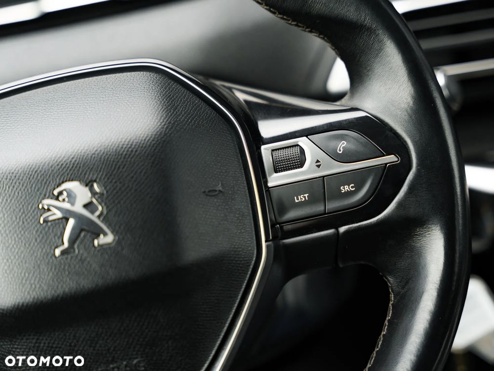 Peugeot 3008 1.5 BlueHDi Allure S&S - 23