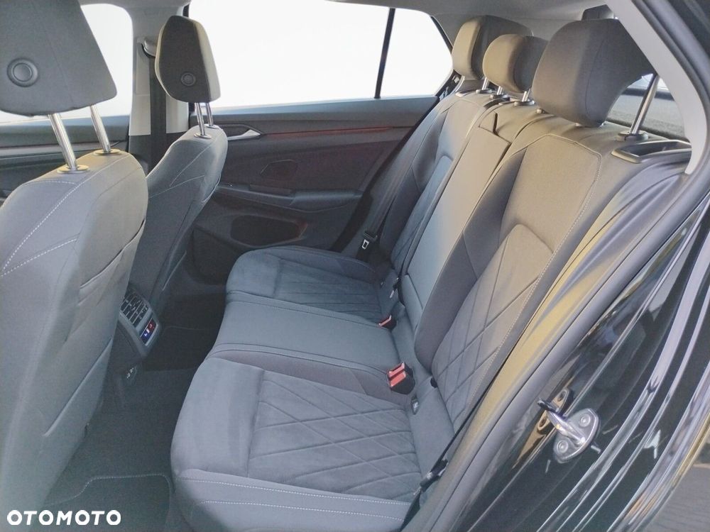 Volkswagen Golf 1.5 eTSI Style DSG - 15