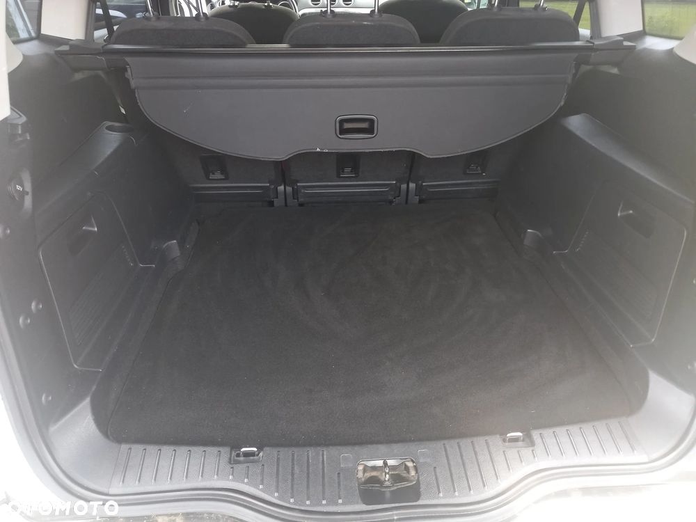 Ford S-Max 2.0 TDCi DPF Business Edition - 28