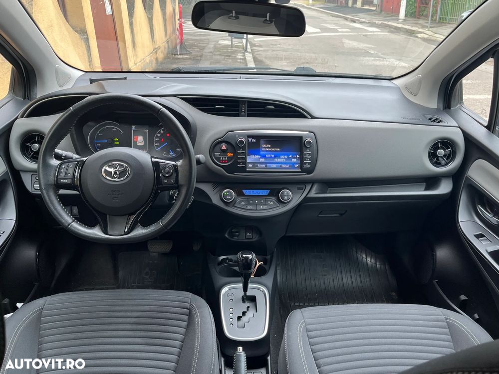 Toyota Yaris 1.5 VVT-i HSD Active - 9