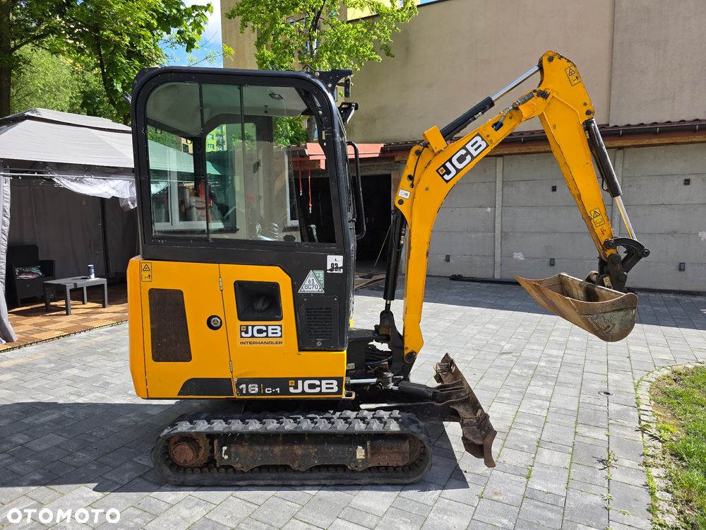 JCB 16c1 - 2