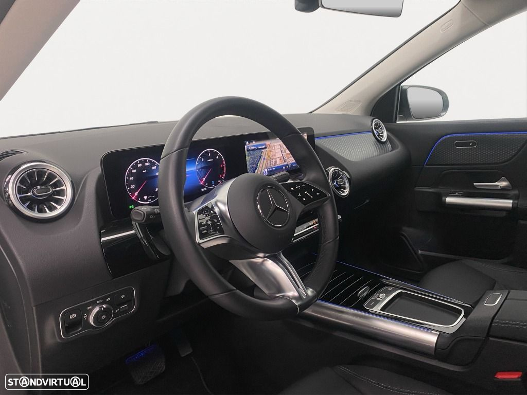 Mercedes-Benz GLA 180 d - 8