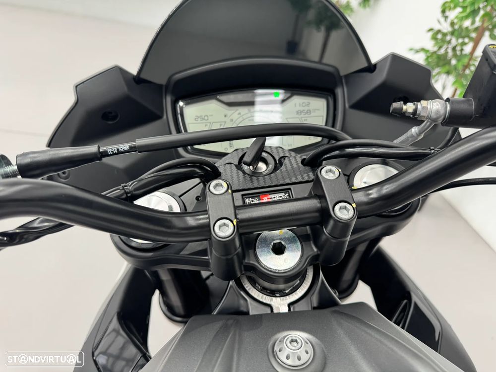 Aprilia Tuono 125 - 12