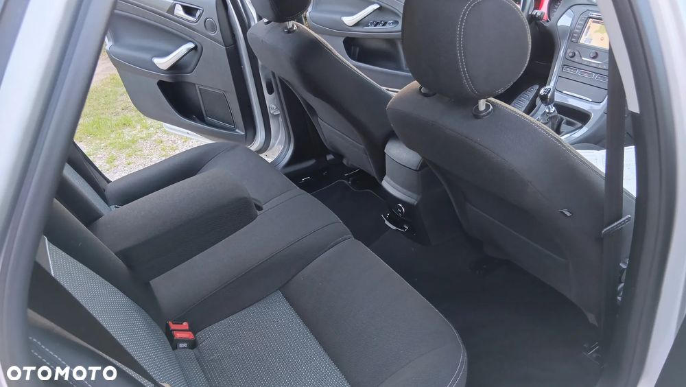 Ford Mondeo 2.0 TDCi Ambiente - 28