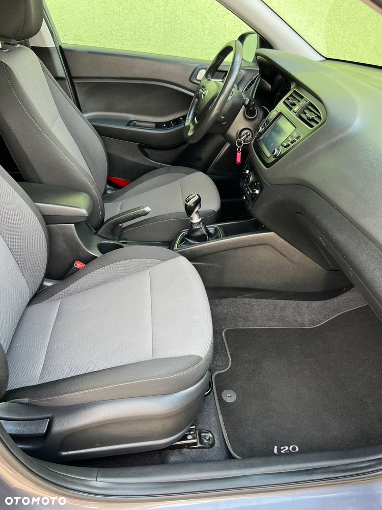 Hyundai i20 - 13