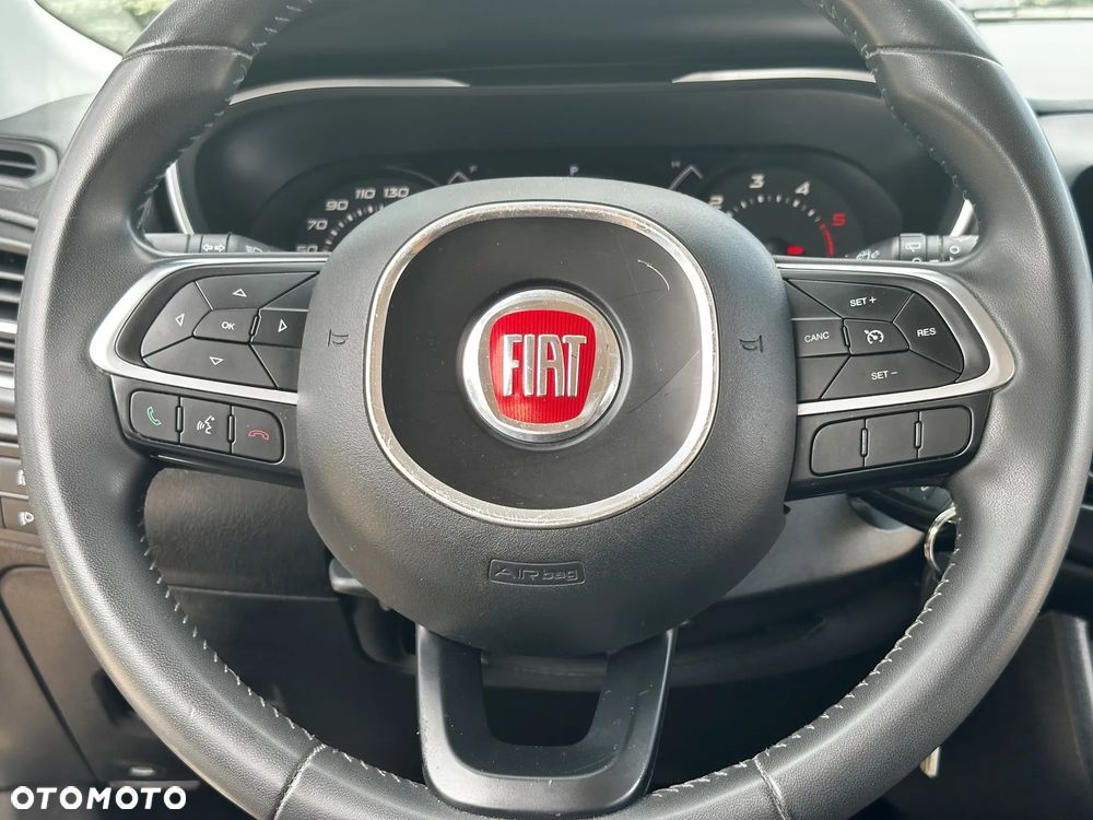 Fiat Tipo 1.6 MultiJet DCT Lounge - 25