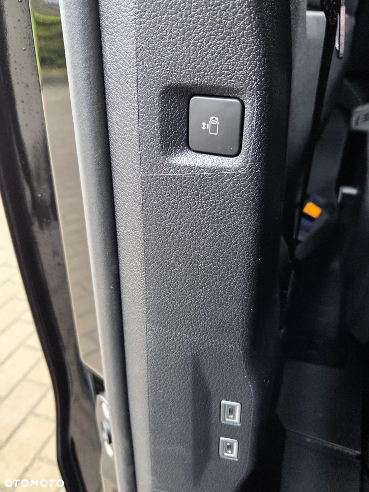 Peugeot Traveller - 29