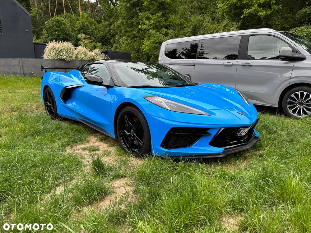 Chevrolet Corvette - 25