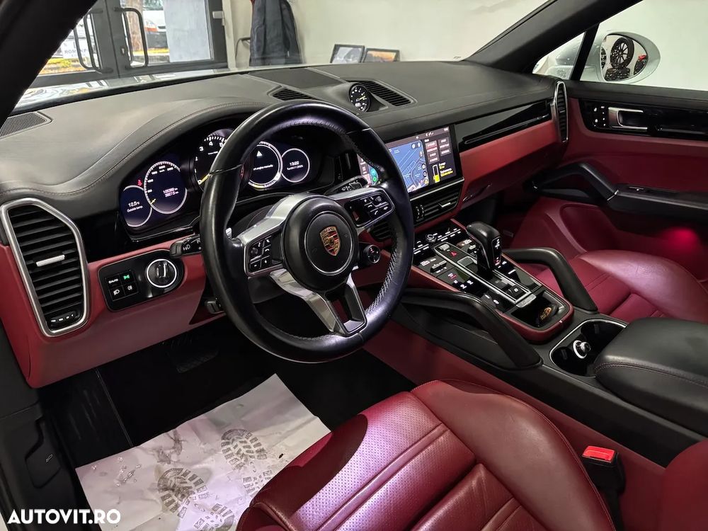 Porsche Cayenne Coupe - 16