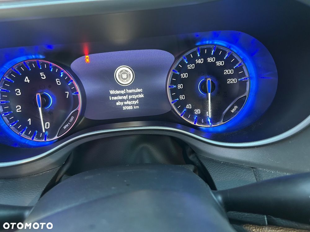 Chrysler Pacifica - 7