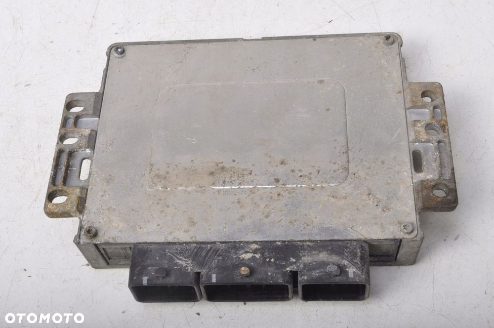 RENAULT LAGUNA II 1.8 KOMPUTER SILNIKA 8200164728 - 4