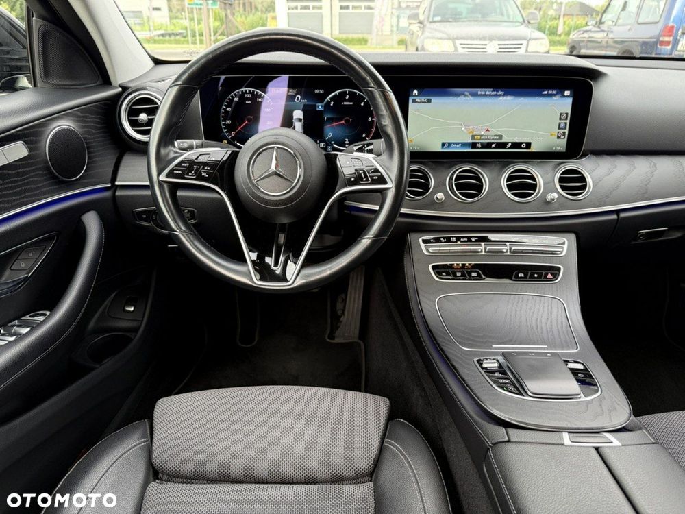Mercedes-Benz Klasa E 400 d 4Matic 9G-TRONIC AMG Line - 19