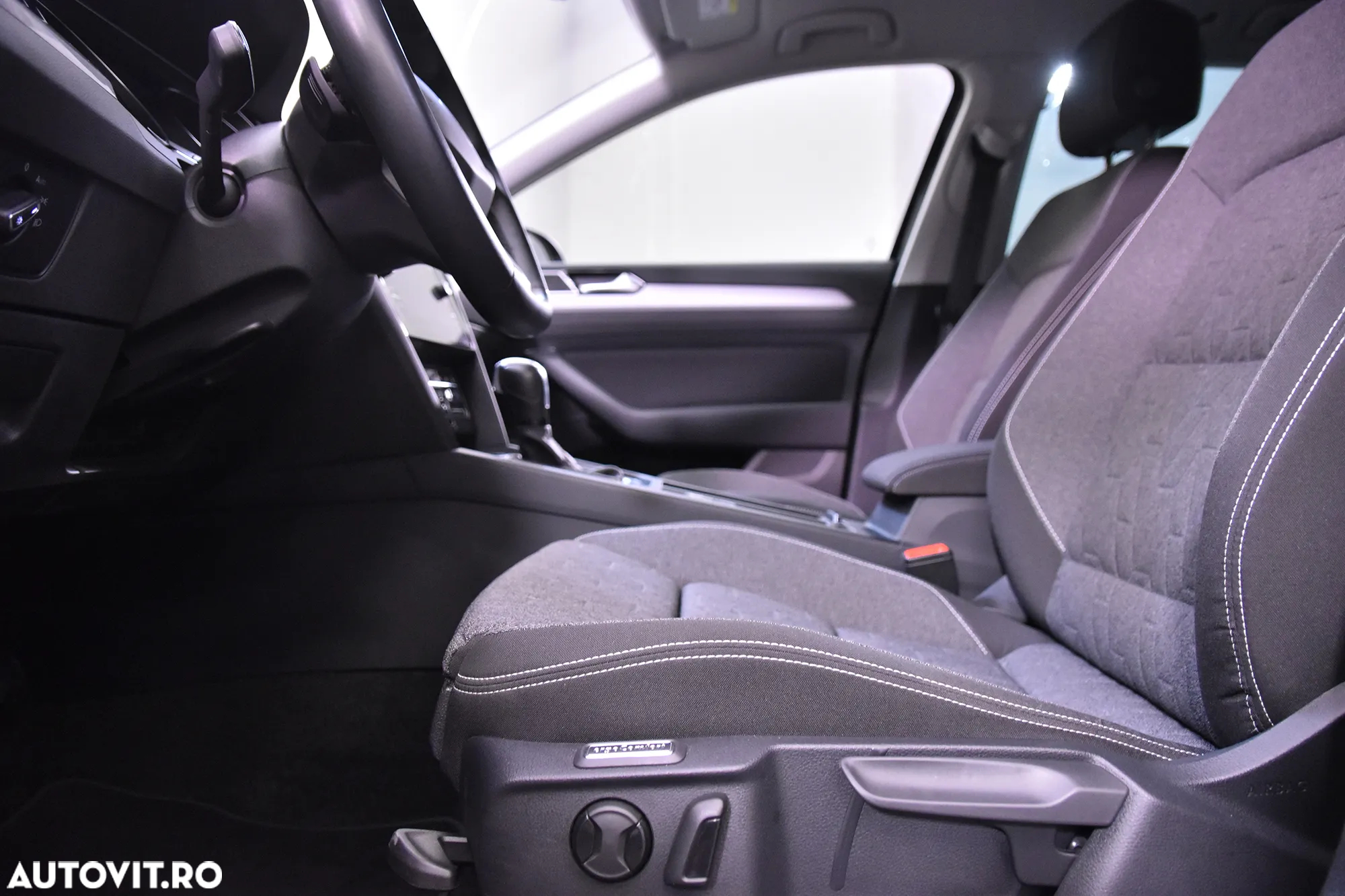 Volkswagen Passat - 23
