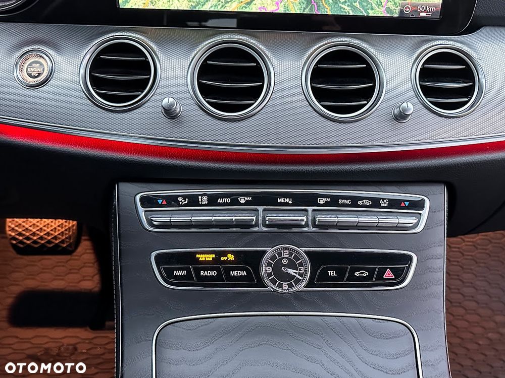 Mercedes-Benz Klasa E 200 9G-TRONIC Avantgarde - 22