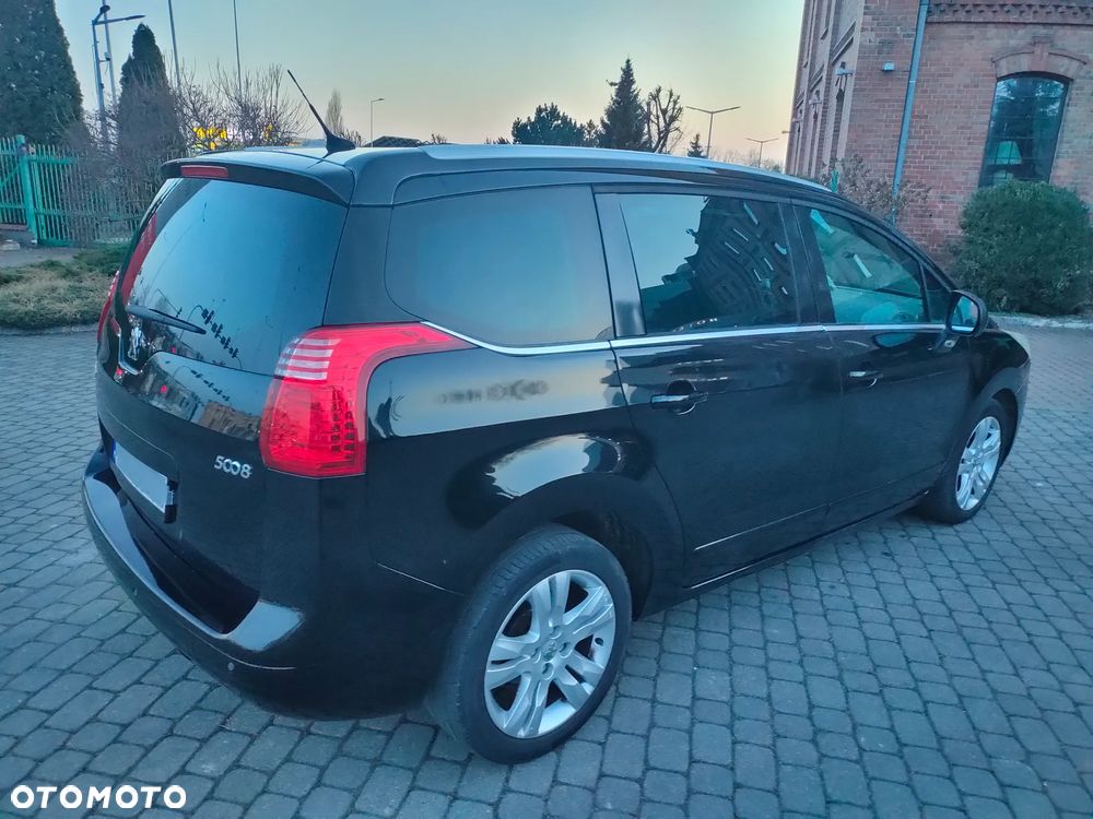 Peugeot 5008 2.0 HDi Allure 7os - 26